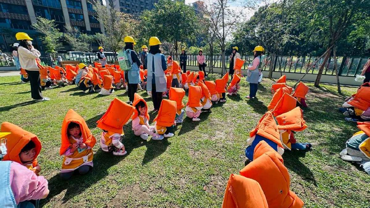 消防逃生演練 (2)