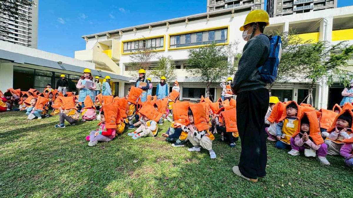 消防逃生演練 (8)