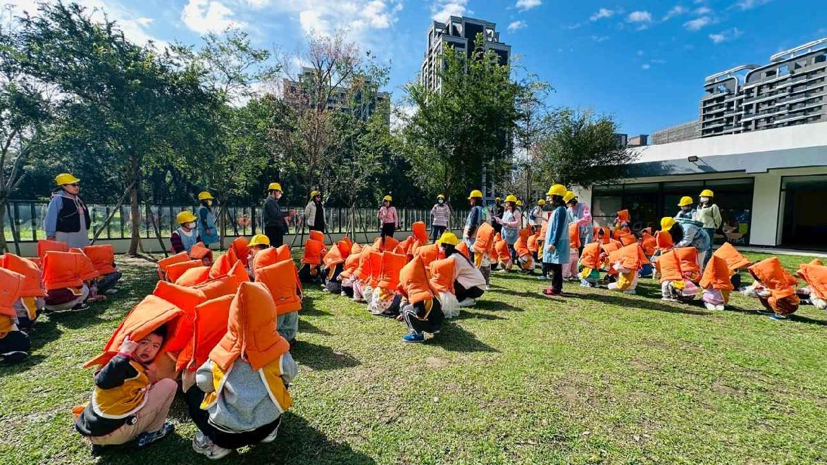 消防逃生演練 (10)