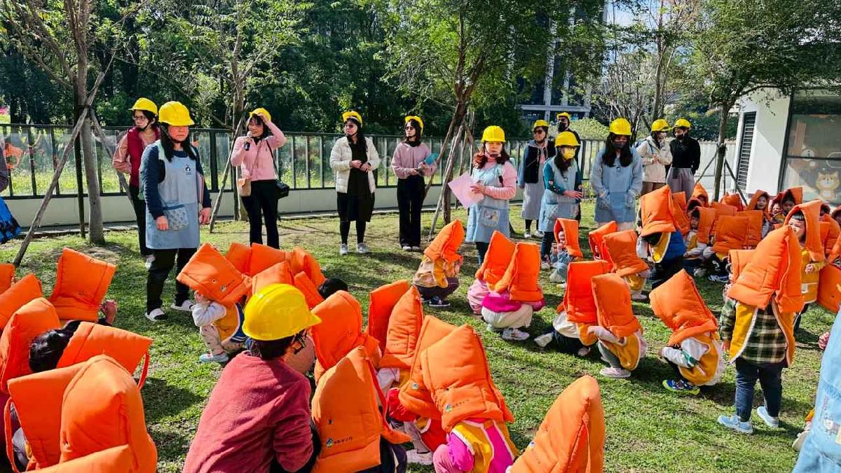 消防逃生演練 (15)