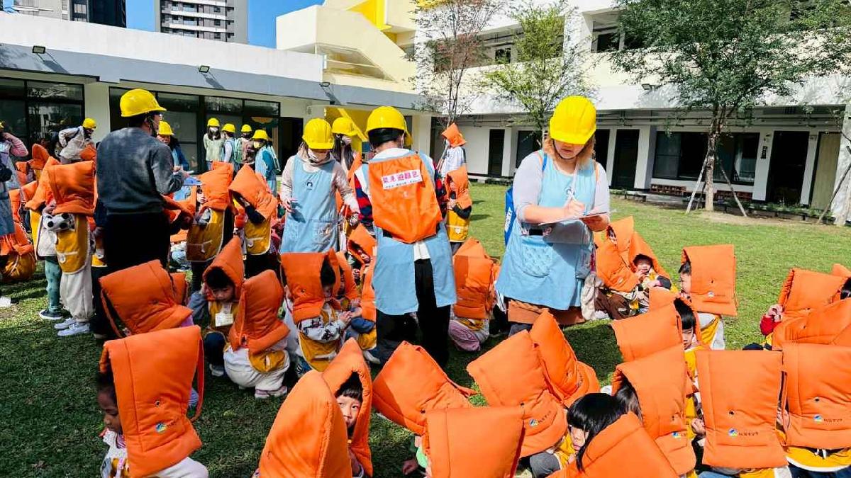 消防逃生演練 (16)