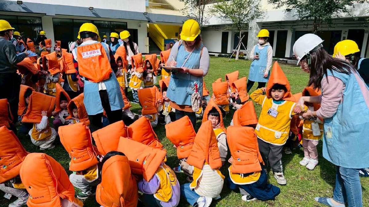 消防逃生演練 (17)