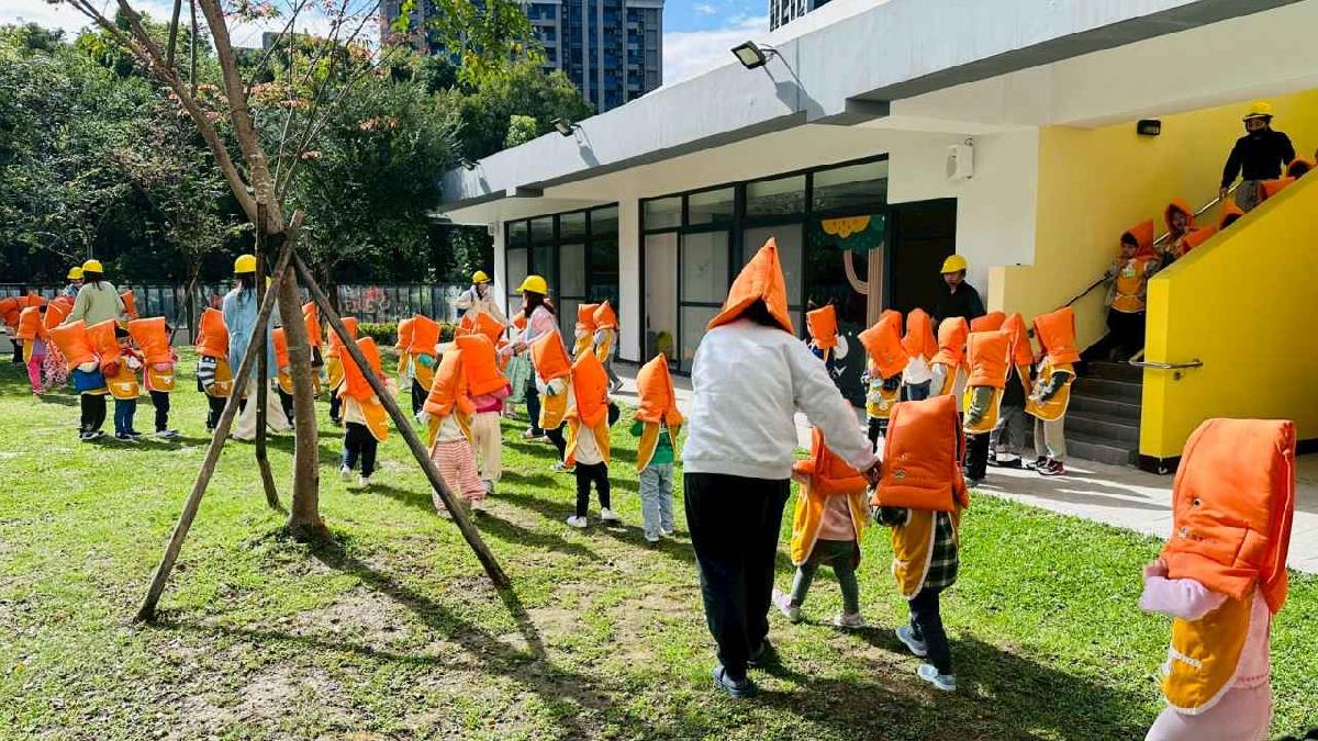 消防逃生演練 (21)